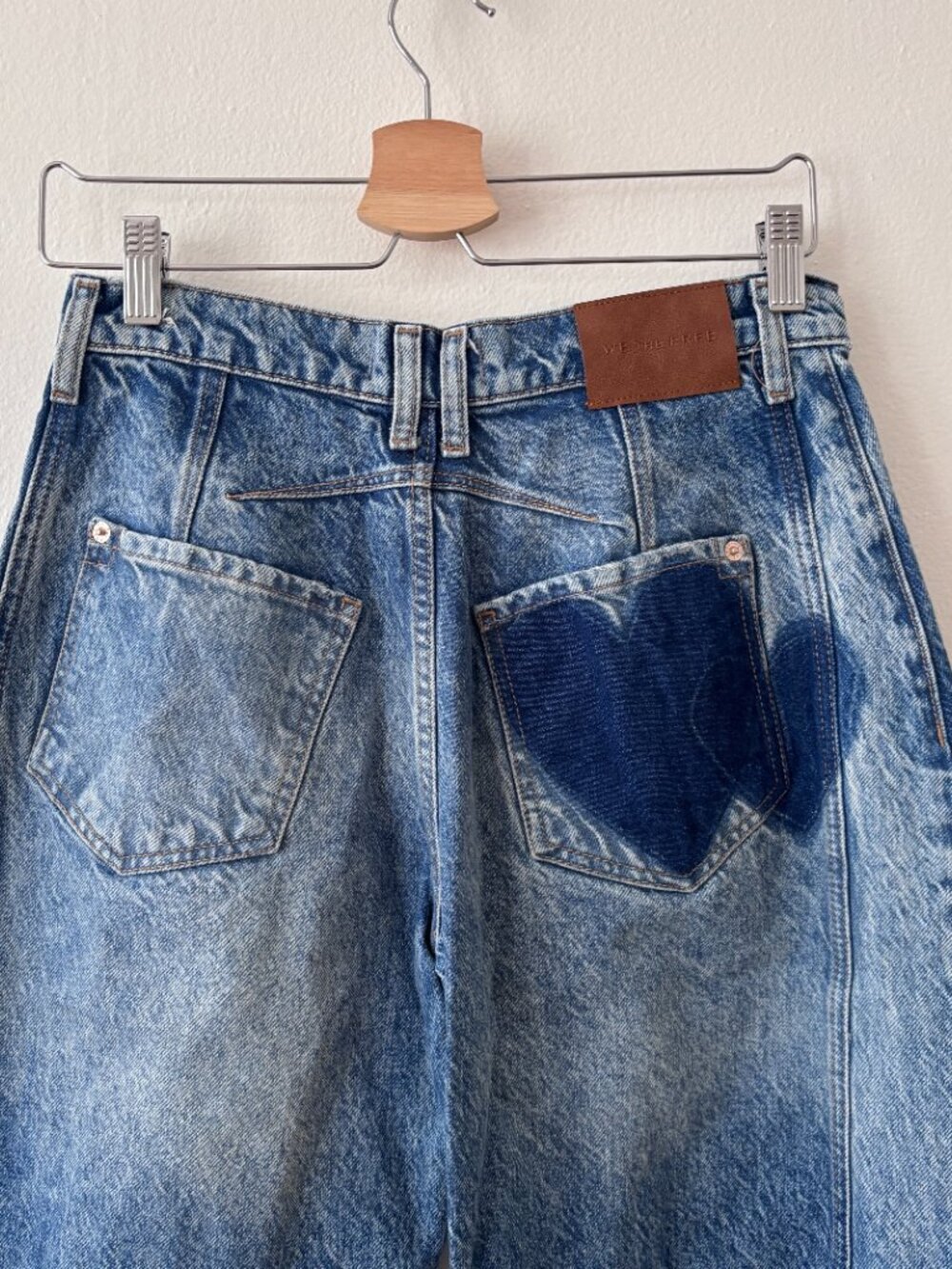 We The Free People Shadow Patch Heart Barrel Good Luck Jeans - Picture 9 of 11